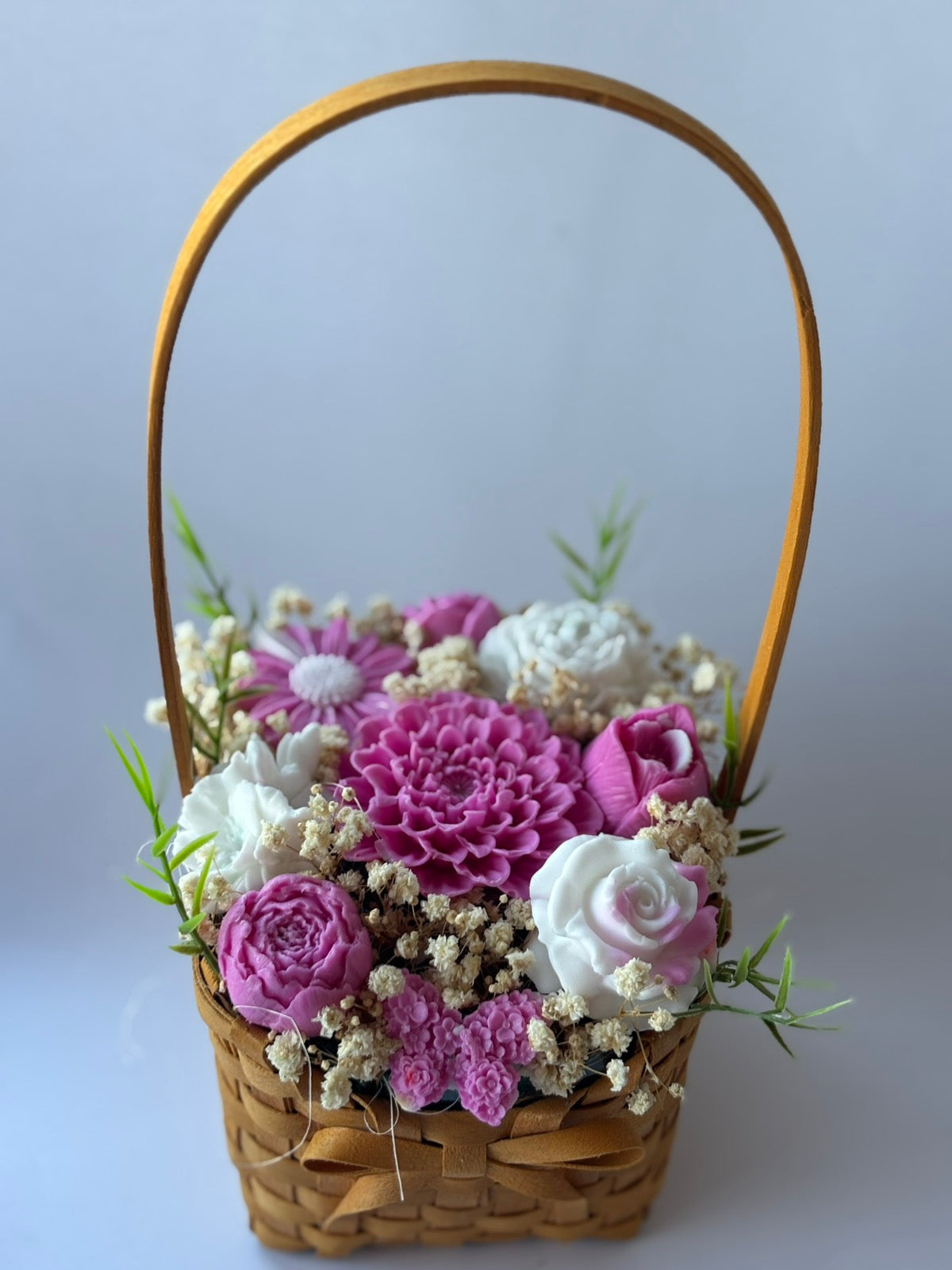 Кошничка🌸„Малинов Сън“🌸Ръчно изработени ароматни сапунени цветя