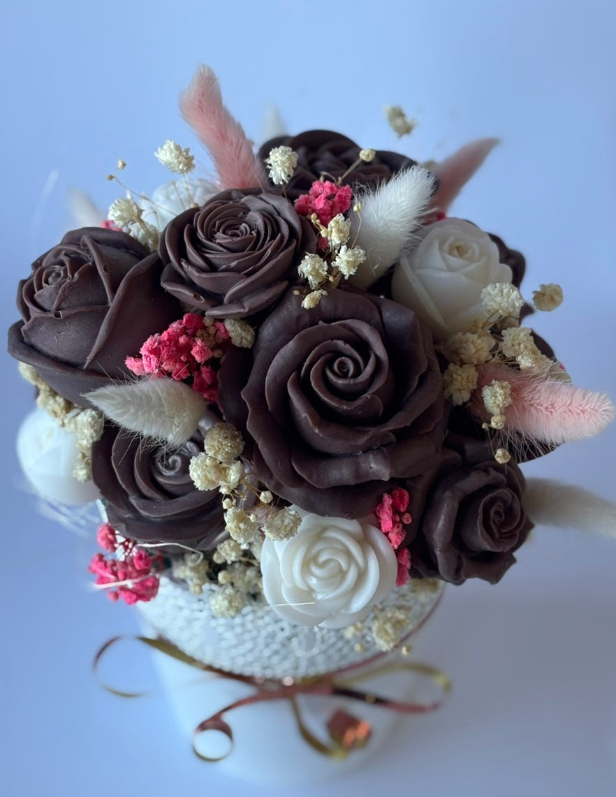 Букет🤎🤍„Какаова Нежност“🤎🤍Ръчно Изработени Ароматни Сапунени Цветя