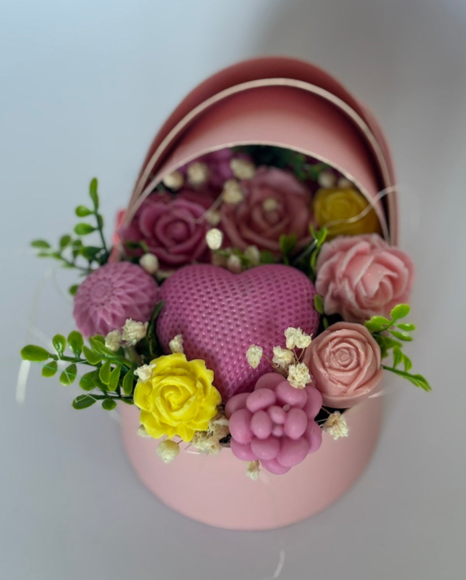 Букет 🎀Добре дошло, Малко Чудо в розово🎀 - Ръчно Изработени Ароматни Сапунени Цветя