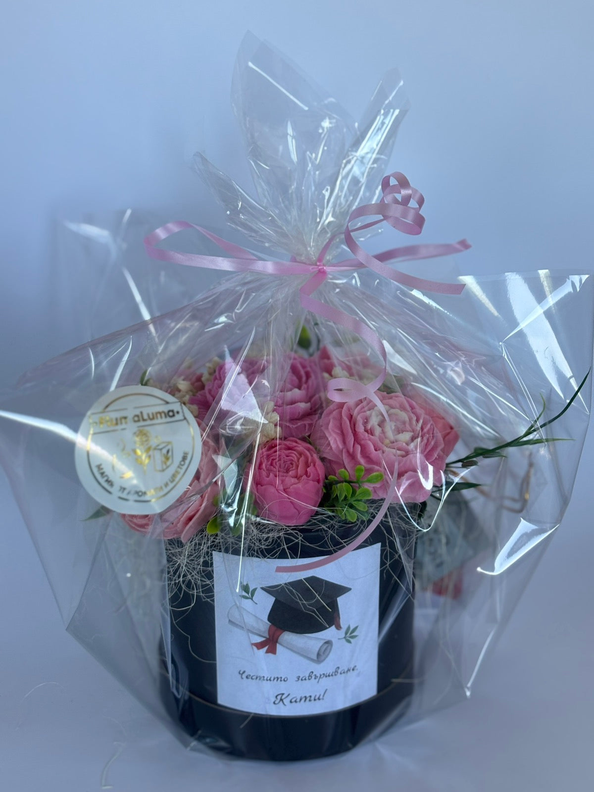 Букет 🌸"Розова стихия"🌸в черна кашпа. Ръчно Изработени Ароматни Сапунени Цветя