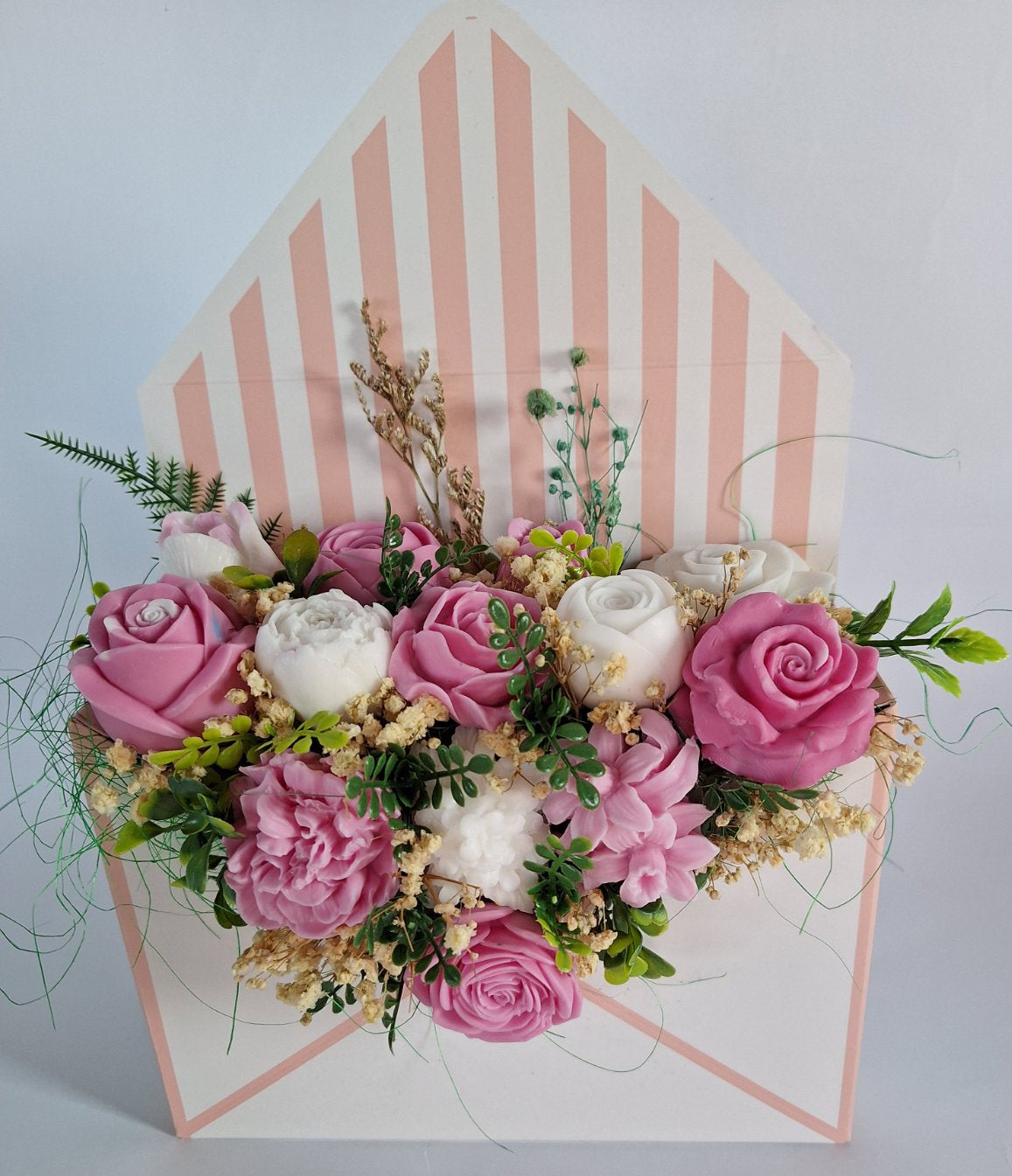 Букет 💌"Целувка по пощата в розово"💌 Ръчно Изработени Ароматни Сапунени Цветя