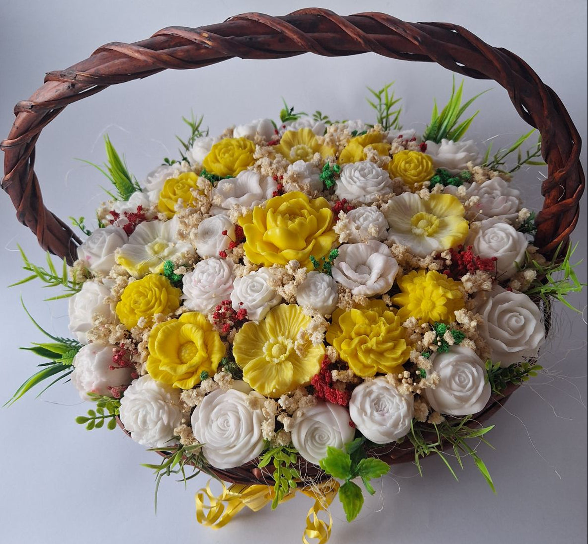 🌼Кошница „Слънчева Радост“☀️– Ръчно Изработени Ароматни Сапунени Цветя