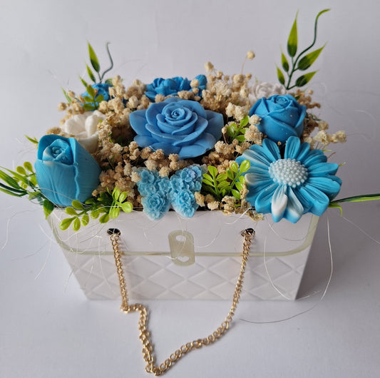 Букет ❄️🌠"Ледено вълшебство"❄️🌠 – Ръчно Изработени Ароматни Сапунени Цветя