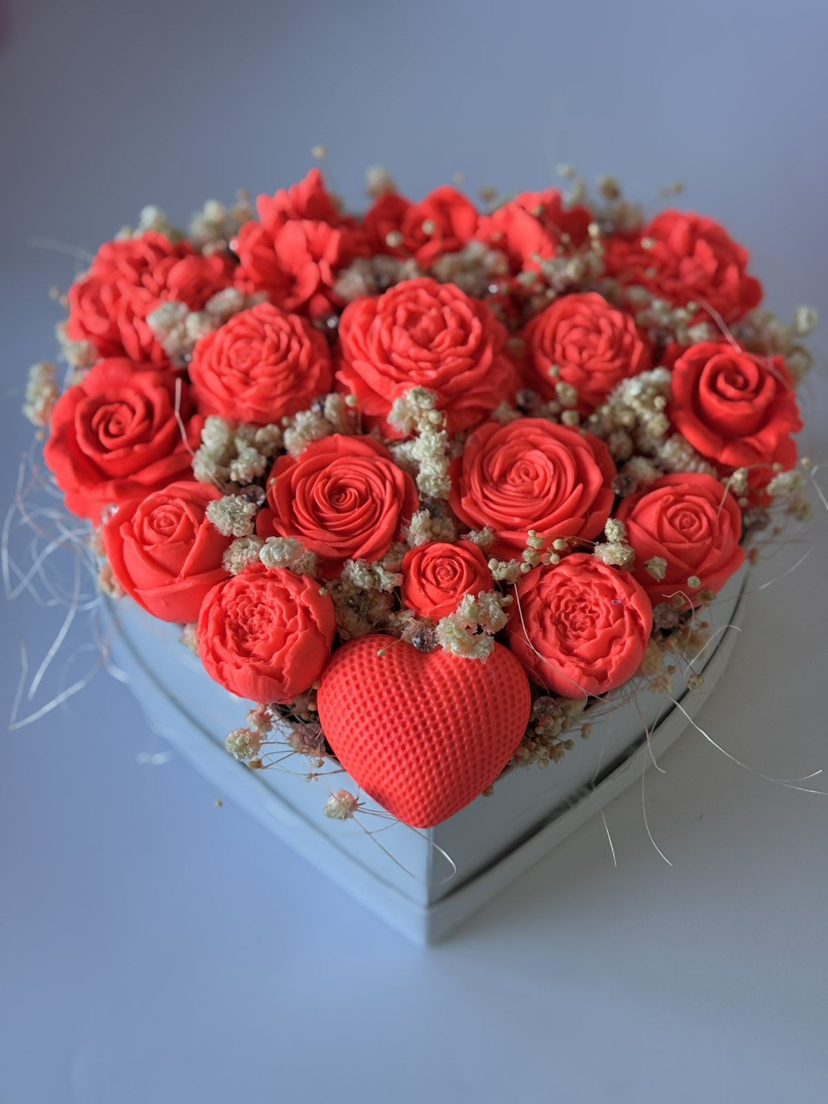 Букет🔥"Пламтящо Сърце"❤️– Ръчно Изработени Ароматни Сапунени Цветя
