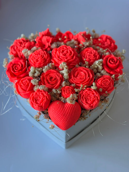 Букет🔥"Пламтящо Сърце"❤️– Ръчно Изработени Ароматни Сапунени Цветя