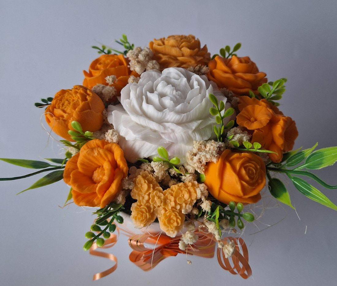 Букет „Пролетен Цитрус“ -  Ръчно Изработени Ароматни Сапунени Цветя