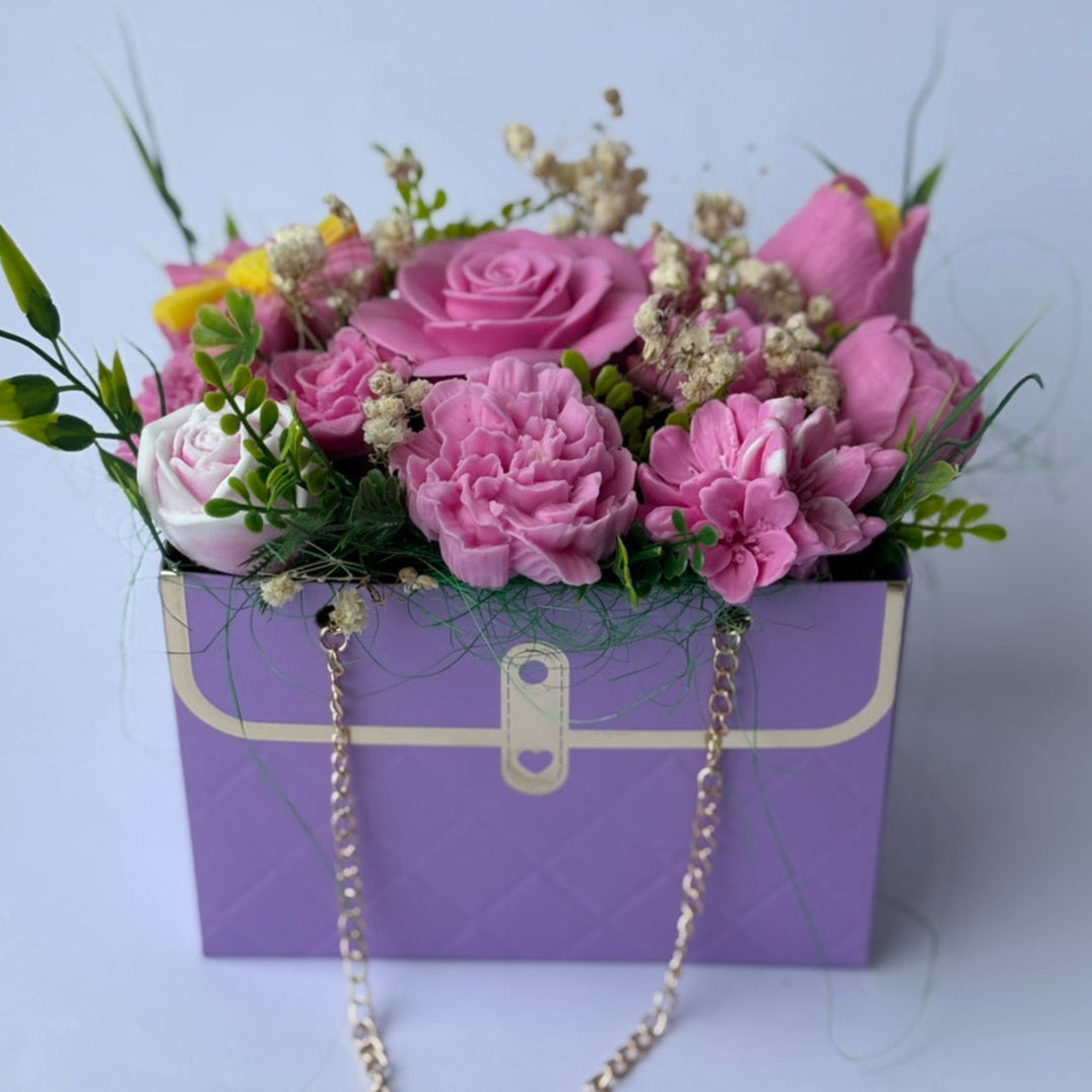 Букет в чанта 🌸"Розов Рай"🌸 - Ръчно Изработени Ароматни  Сапунени Цветя