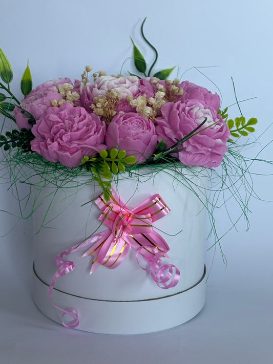 Букет 🌸"Розова стихия"🌸в бяла кашпа. Ръчно Изработени Ароматни Сапунени Цветя