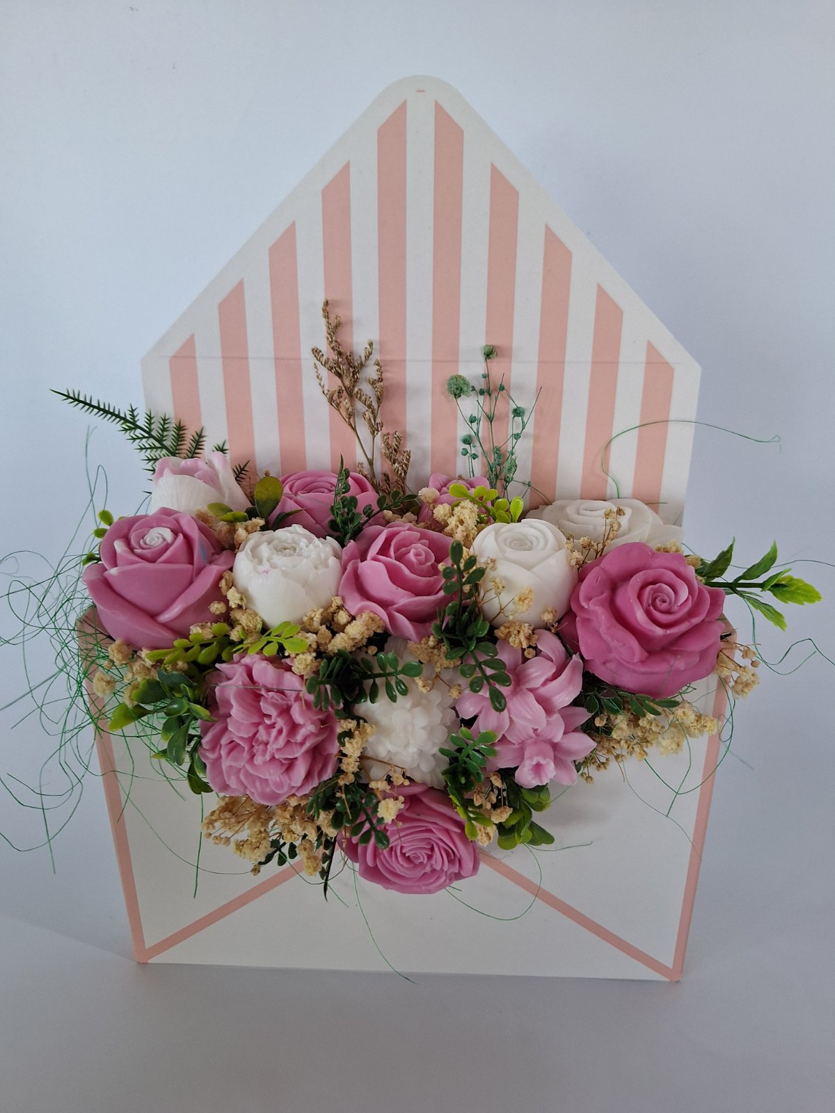 Букет 💌"Целувка по пощата в розово"💌 Ръчно Изработени Ароматни Сапунени Цветя
