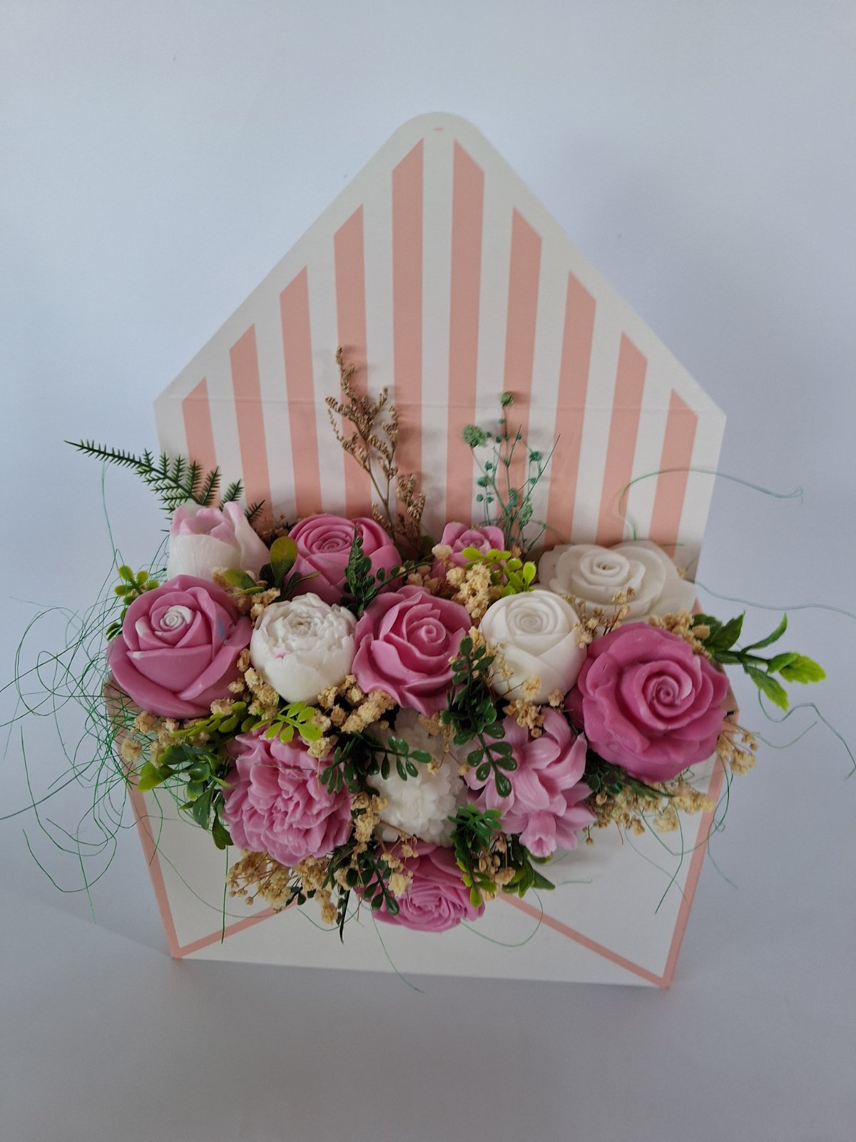 Букет 💌"Целувка по пощата в розово"💌 Ръчно Изработени Ароматни Сапунени Цветя