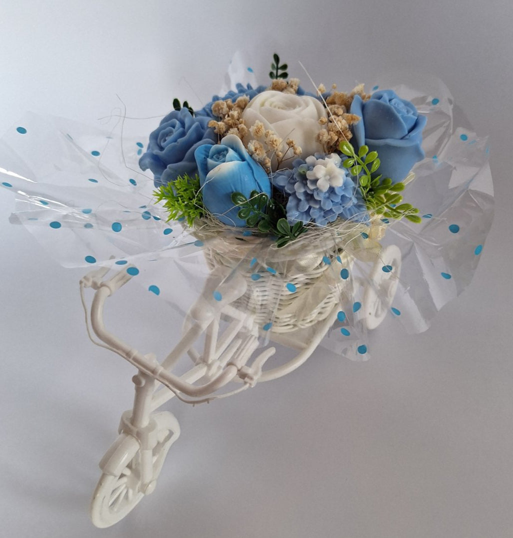 Букет🚲💙„Цветна Разходка в синьо"🚲💙Ръчно Изработени Ароматни Сапунени Цветя