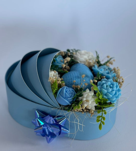 Букет💙"Добре дошло, Малко Чудо в синьо"💙- Ръчно Изработени Ароматни Сапунени Цветя