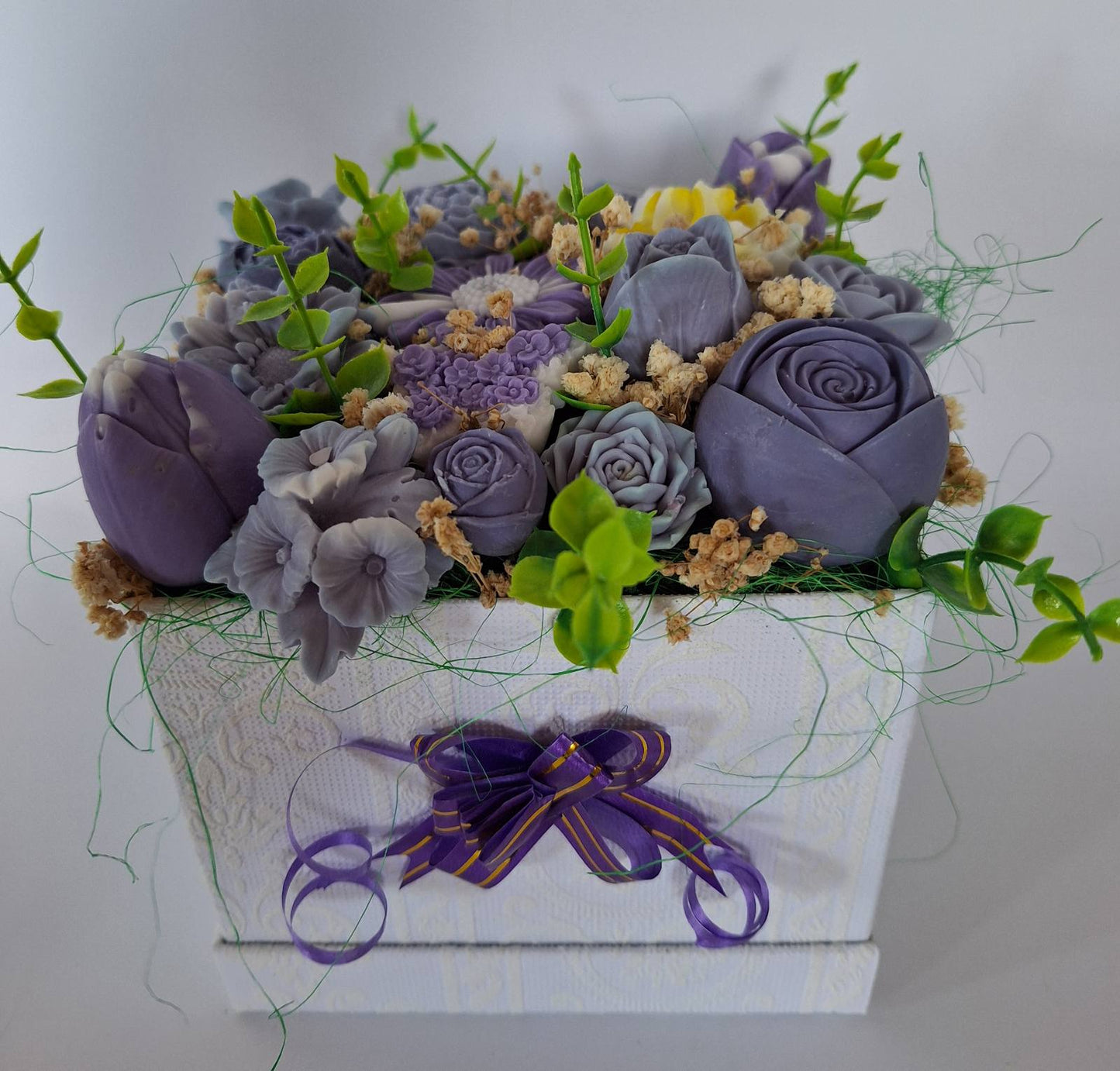 Букет💜„Лилав Бриз“💜Ръчно Изработени Ароматни Сапунени Цветя