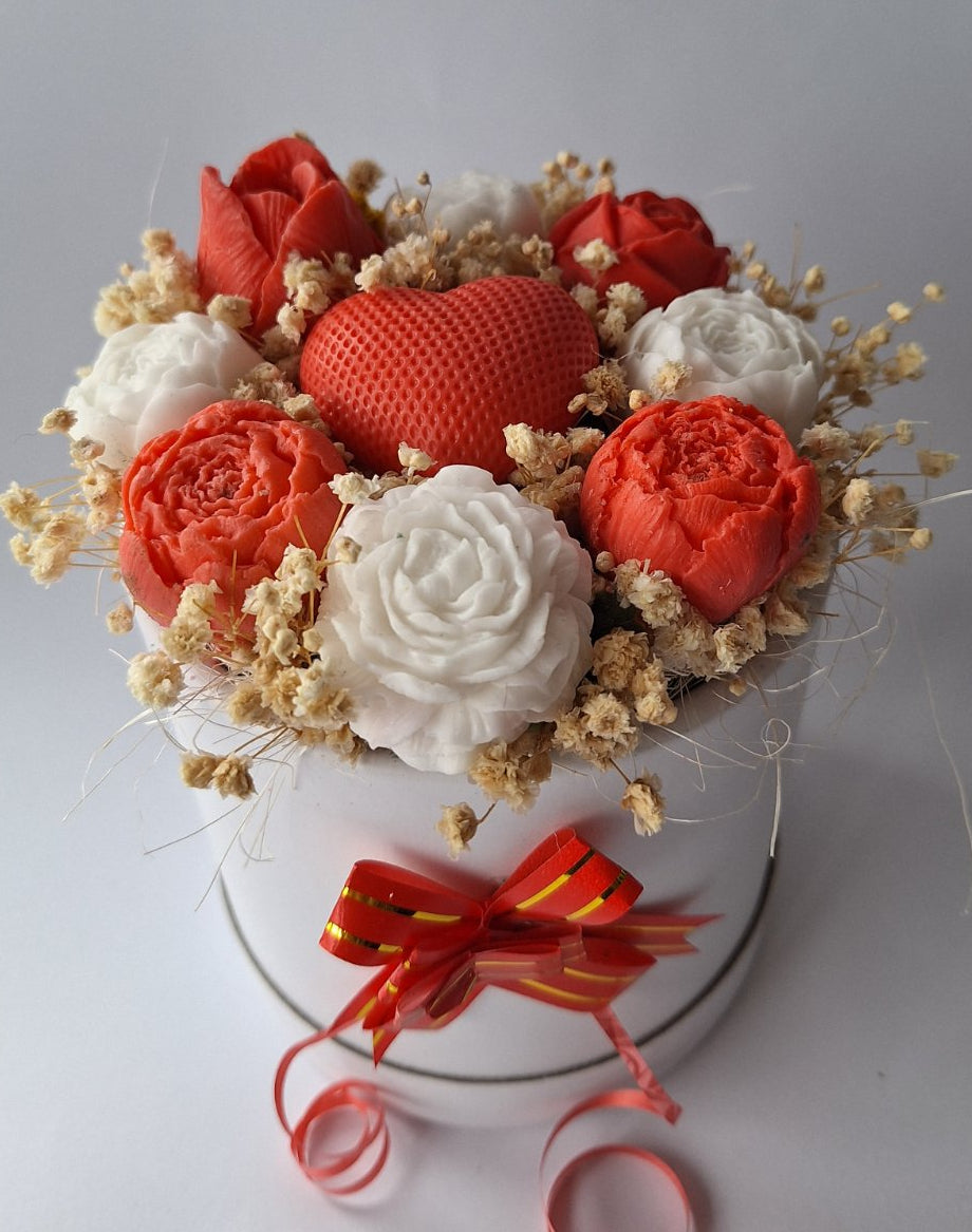 💞 Букет „Сърце от Любов“💞Ръчно изработени ароматни сапунени цветя