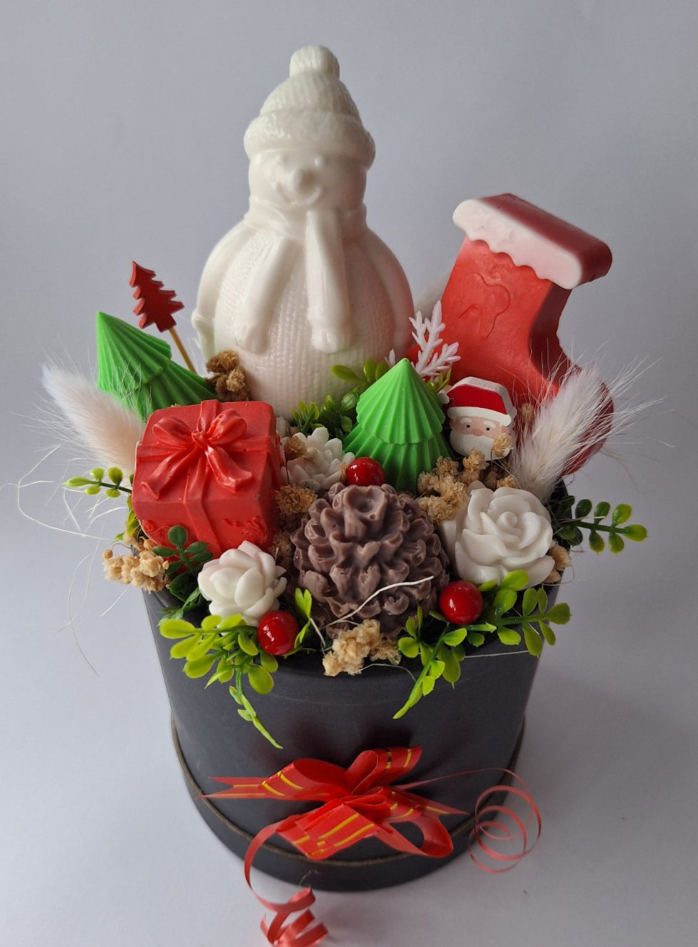 🎅Коледен букет „Снежна Приказка“🎁Ръчно изработени ароматни сапунени фигури и цветя