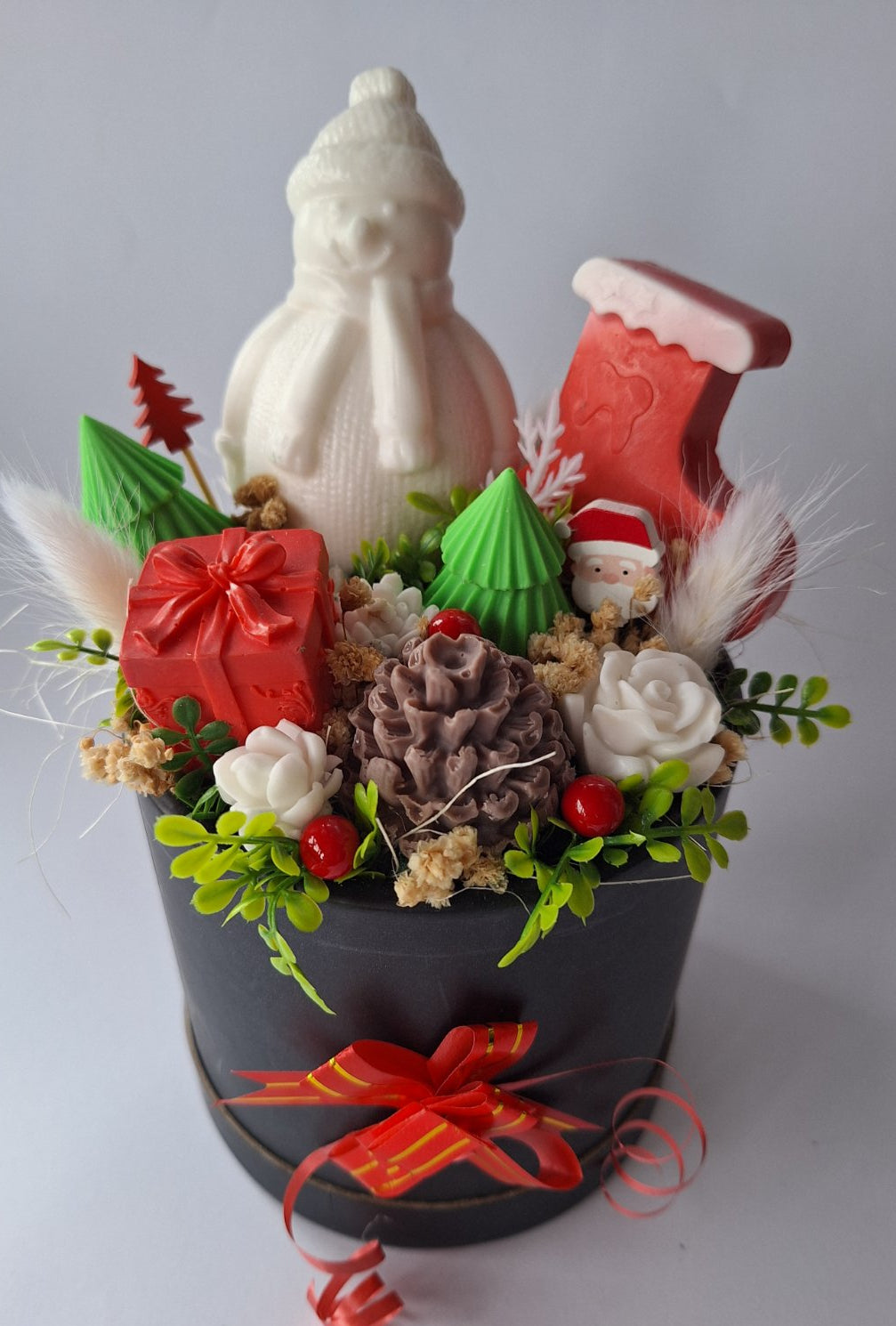 🎅Коледен букет „Снежна Приказка“🎁Ръчно изработени ароматни сапунени фигури и цветя