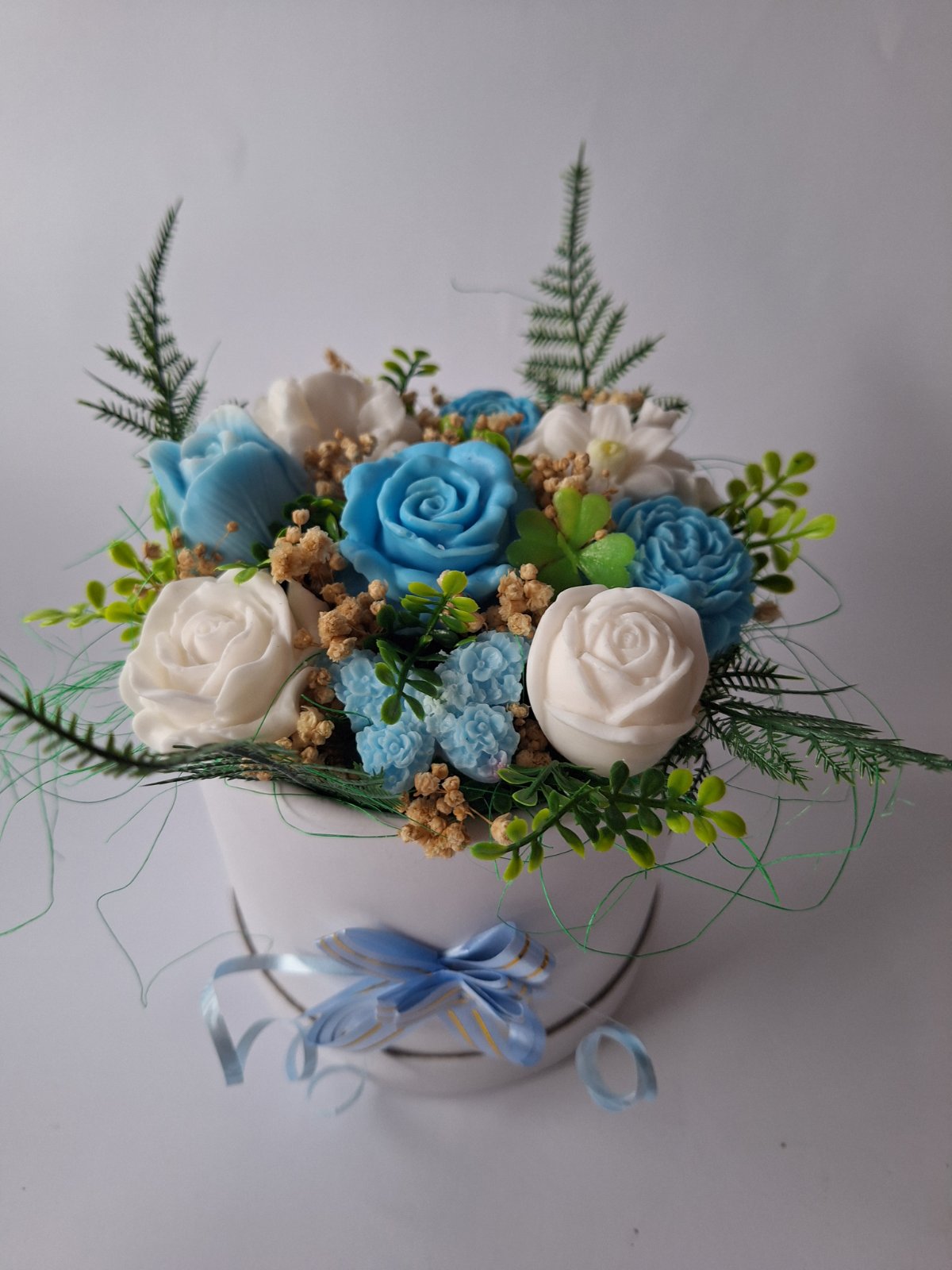 Букет🌬️"Полъх от Небето"🌬️ - Ръчно Изработени Ароматни Сапунени Цветя