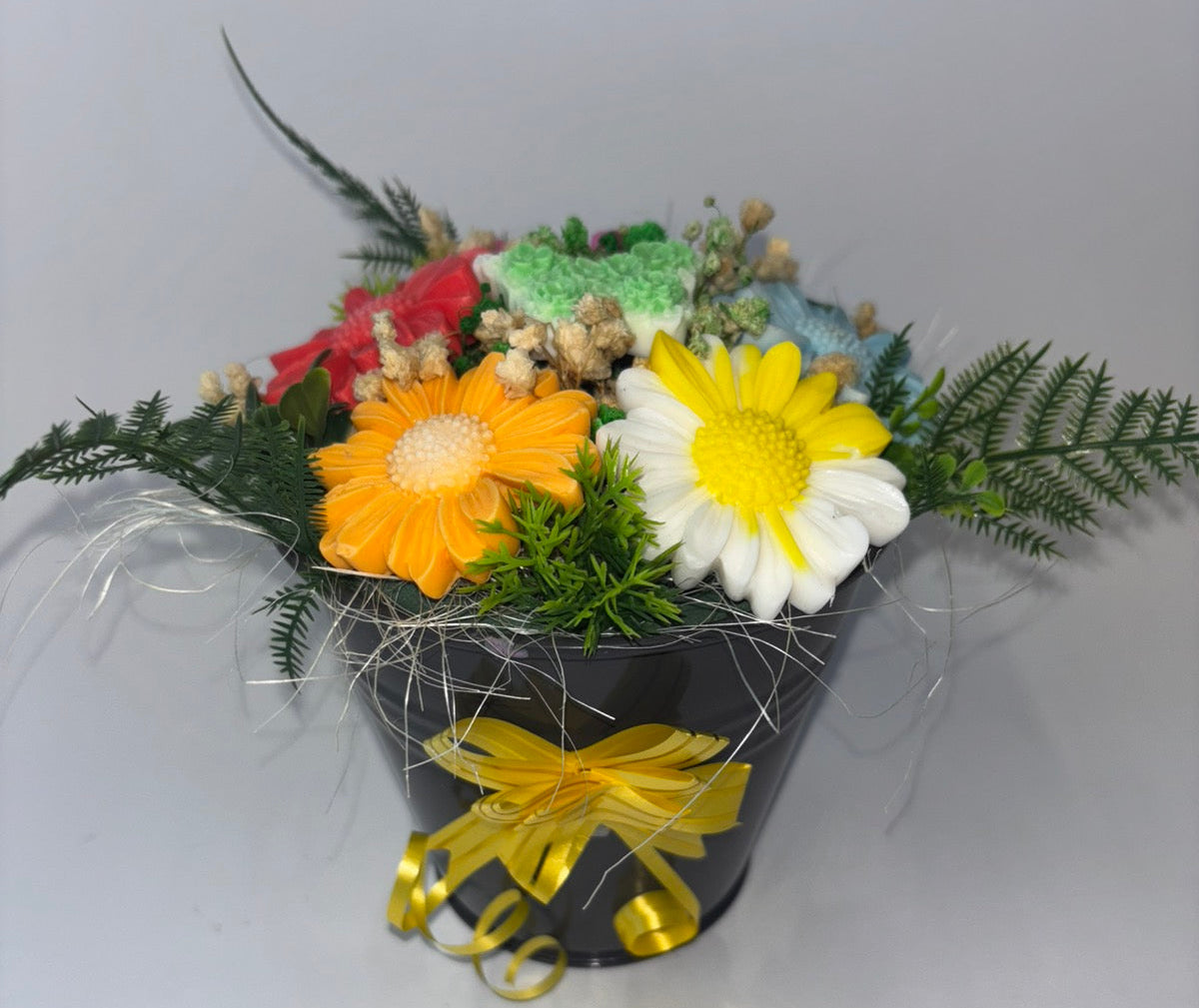 Букет🌼„Пъстър Маргаритен Сън“🌼 - Ръчно Изработени Ароматни Сапунени Цветя