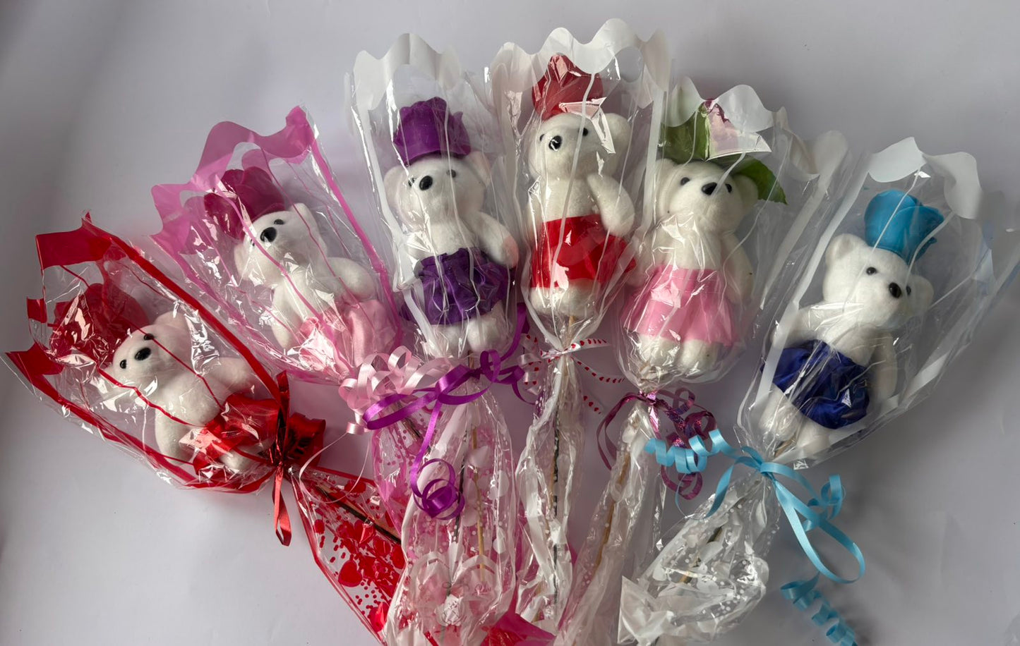 🧸💖 „Мече в рокличка“ 💖🧸 - Ръчно изработени единични ароматни сапунени цветя 🌷