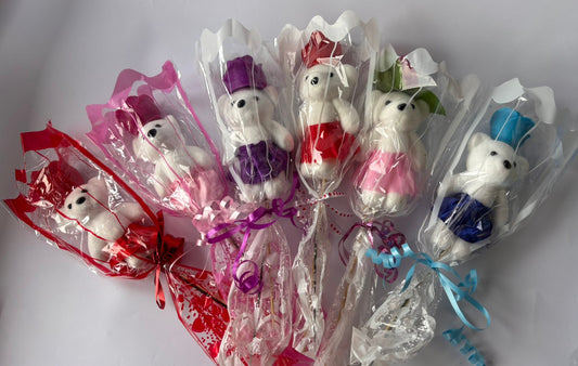 🧸💖 „Мече в рокличка“ 💖🧸 - Ръчно изработени единични ароматни сапунени цветя 🌷