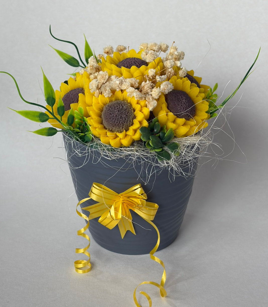 Букет 🌻„Слънчогледи“🌻 – Ръчно Изработени Ароматни Сапунени Цветя