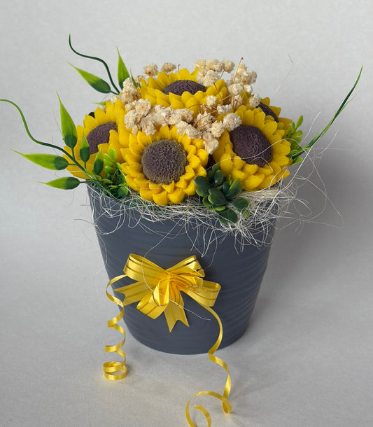 Букет 🌻„Слънчогледи“🌻 – Ръчно Изработени Ароматни Сапунени Цветя