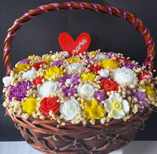 💐"Голяма Кафява Кошница със Сапунени Цветя"💐💖- Ръчно Изработени Ароматни Сапунени Цветя